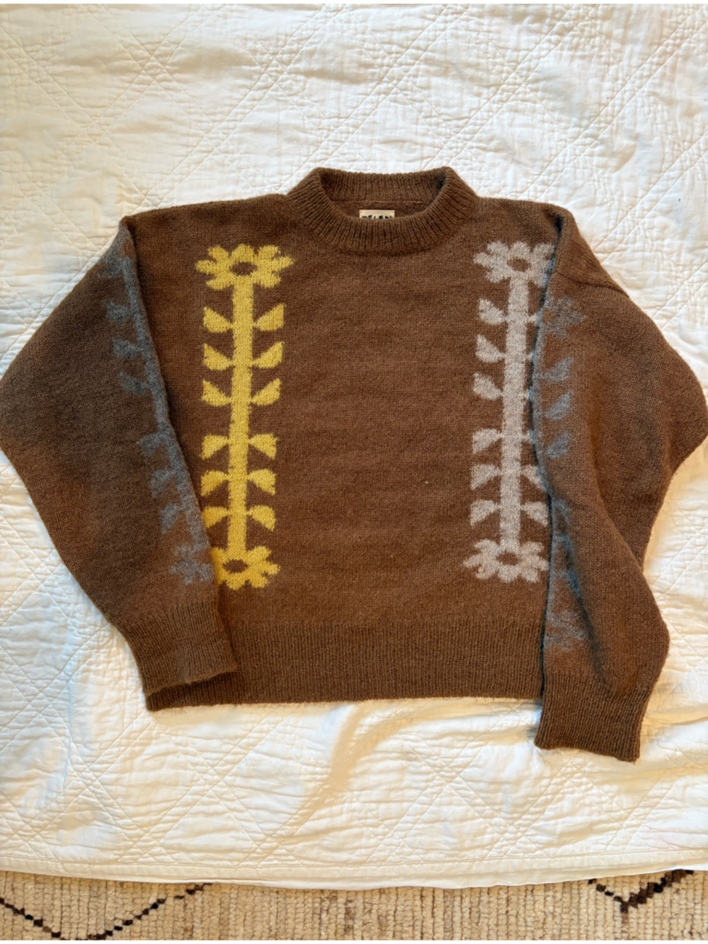 Degen Flowers sweater
